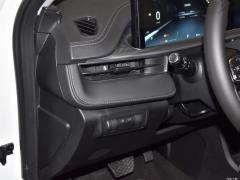 MHEV 230TCI CVT Pride Edition 2021 года 2021 MHEV 230TCI CVT Pride Edition Фото 6 из 386