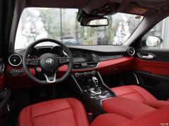 Фото Alfa Romeo Giulia (952), фото салона