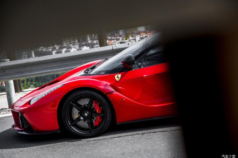 Ferrari 488 Pista