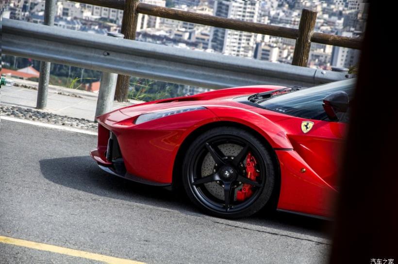 Ferrari 488 Pista