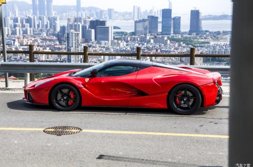 Ferrari 488 Pista