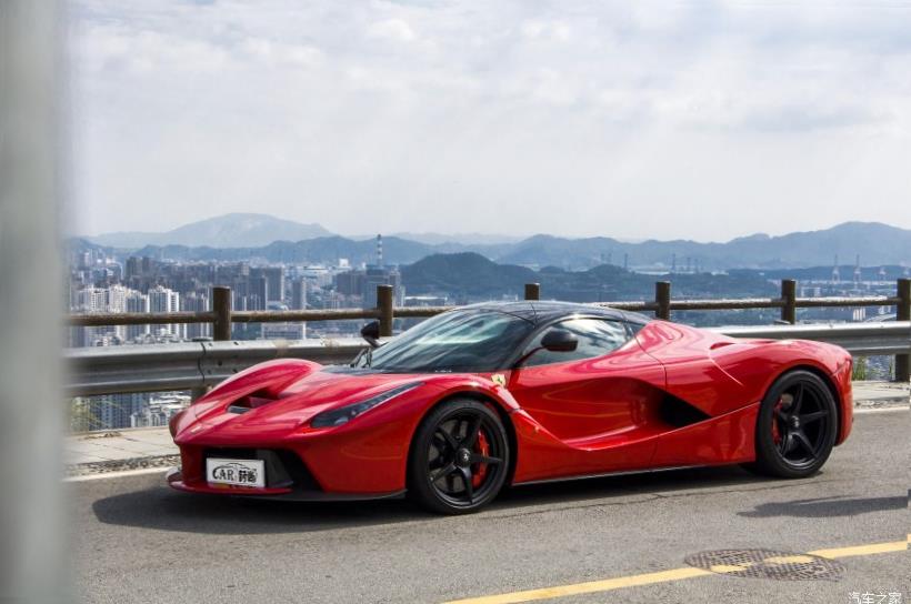 Ferrari 488 Pista