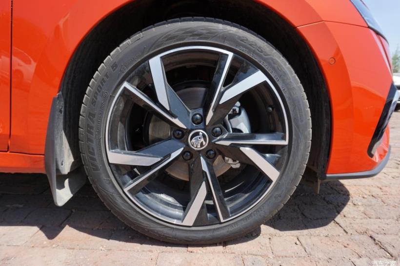 Skoda Octavia (A8)