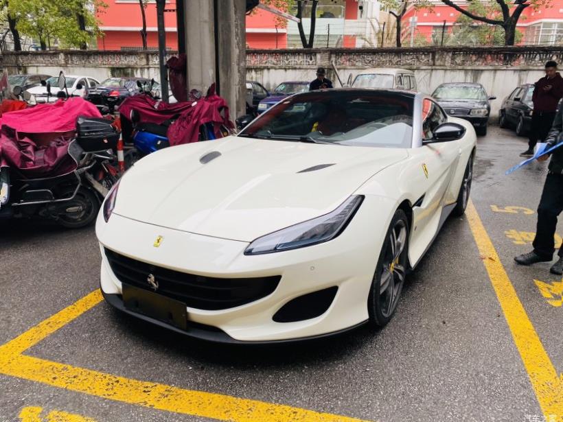Ferrari 488 Pista 