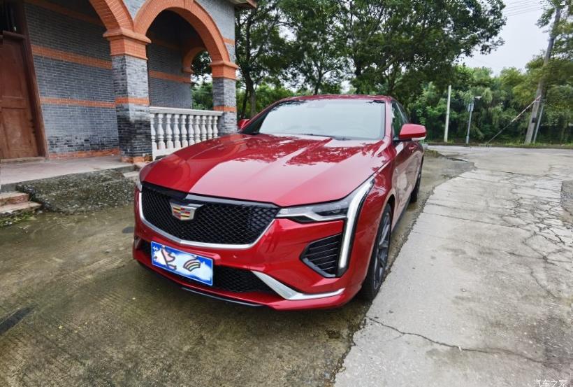 Cadillac CT4