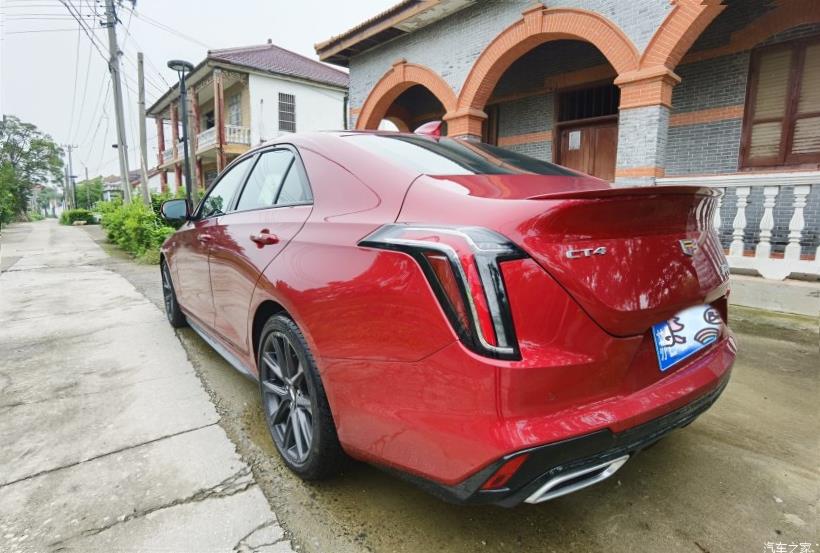 Cadillac CT4