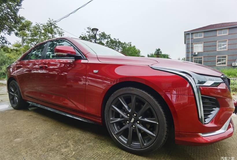Cadillac CT4