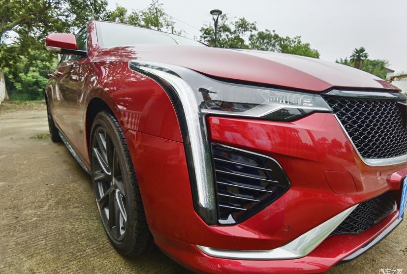 Cadillac CT4