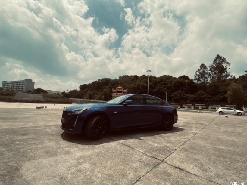 Cadillac CT5