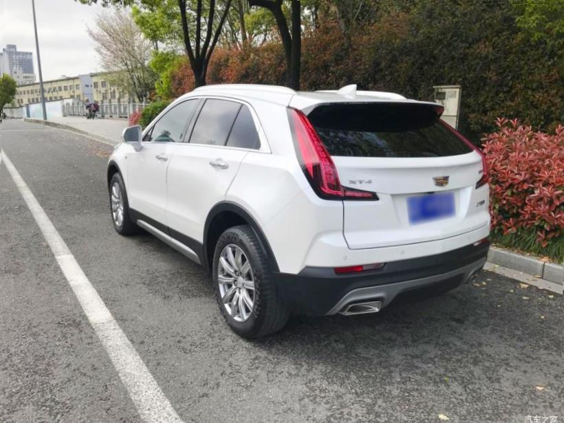 Cadillac XT4