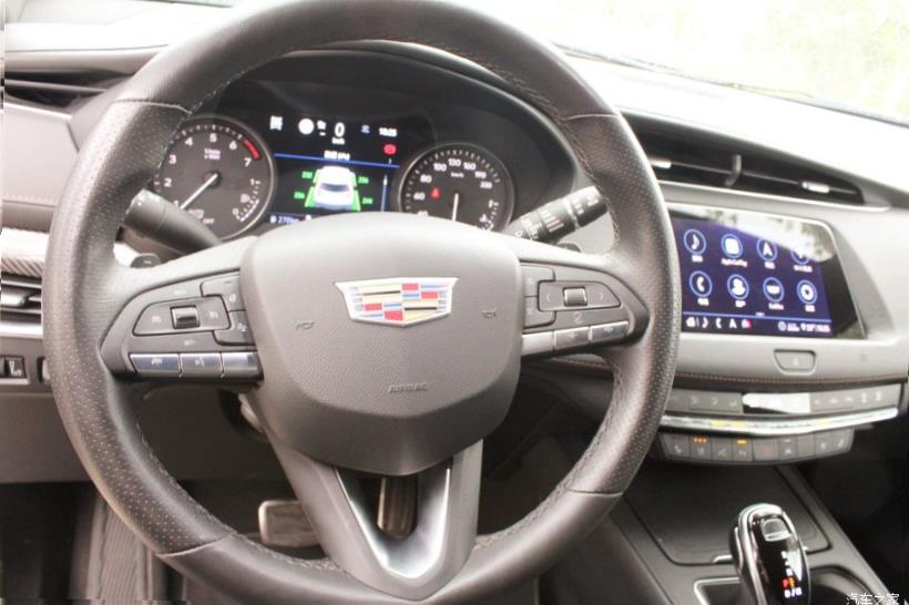 Cadillac XT4