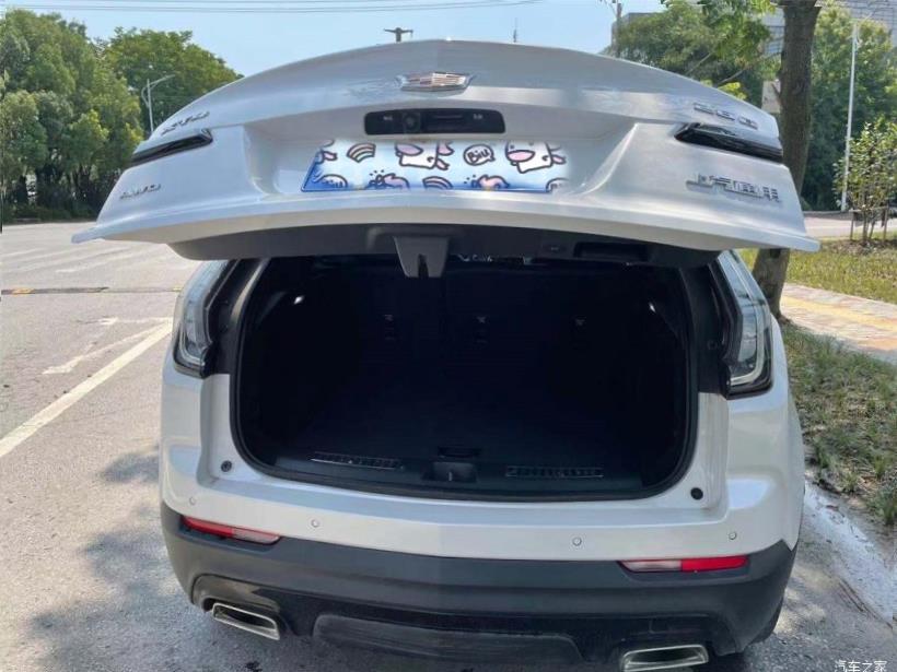 Cadillac XT4
