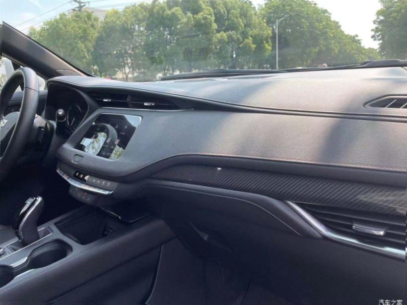 Cadillac XT4