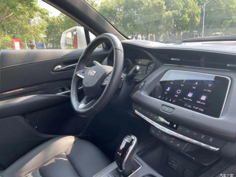 Cadillac XT4
