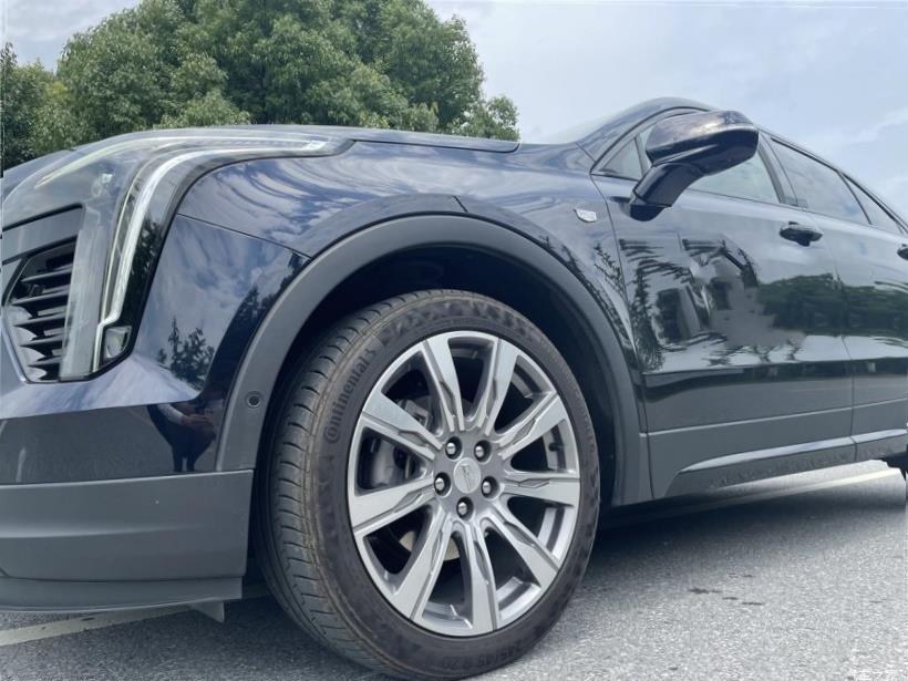 Cadillac XT4