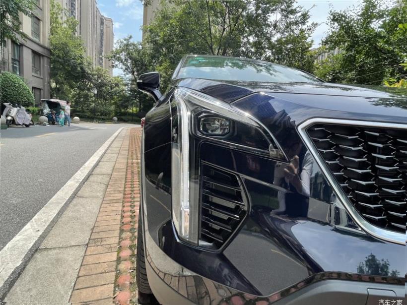 Cadillac XT4