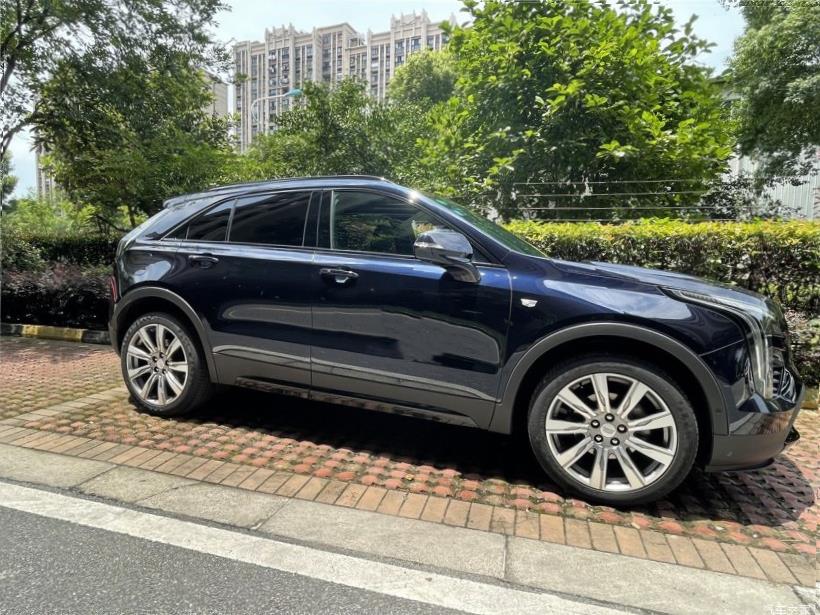 Cadillac XT4