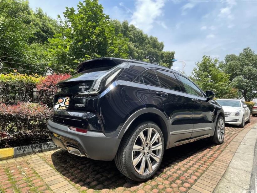 Cadillac XT4