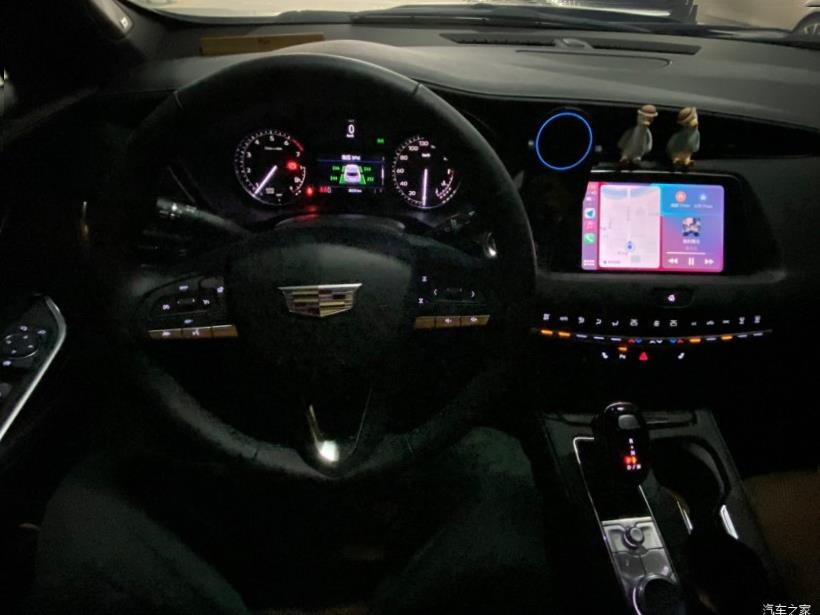 Cadillac XT4