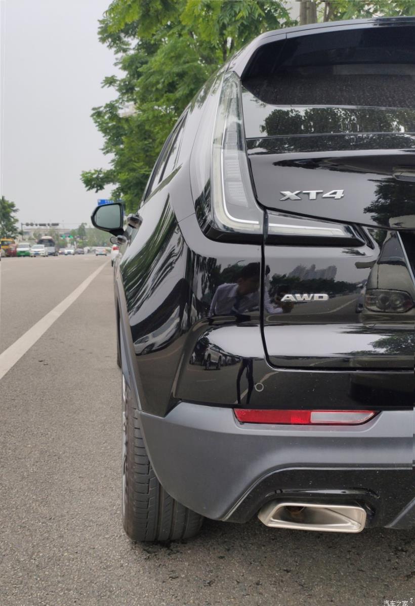 Cadillac XT4