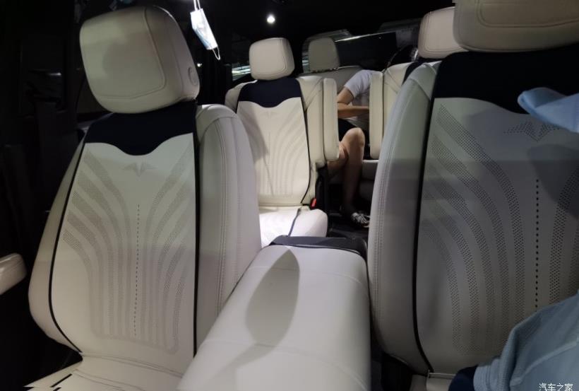 Cadillac XT6 (C1TL)