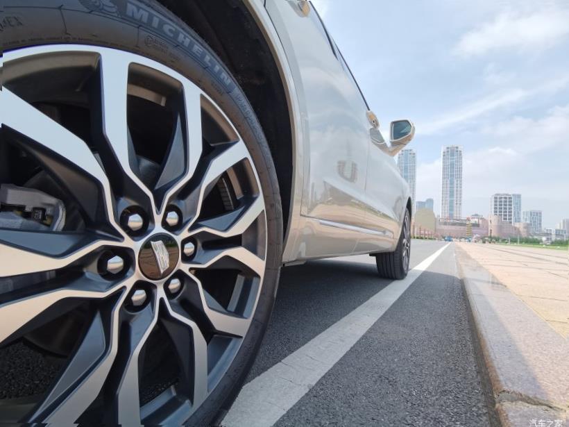 Cadillac XT6 (C1TL)