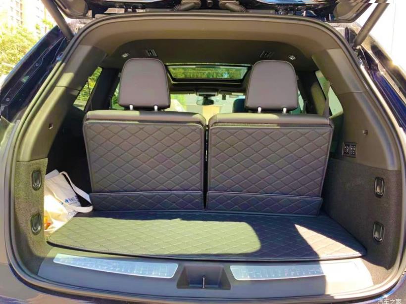 Cadillac XT6 (C1TL)