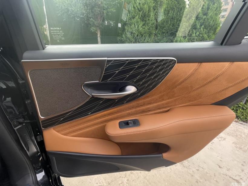 Lexus LS350 (XF50)