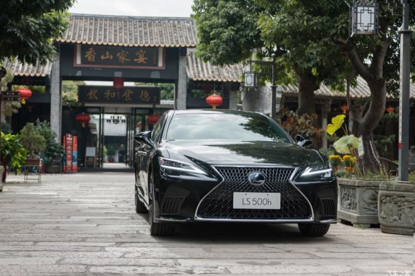 Lexus LS350 (XF50)
