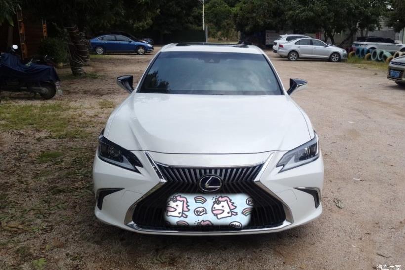 Lexus ES350 (XV70)