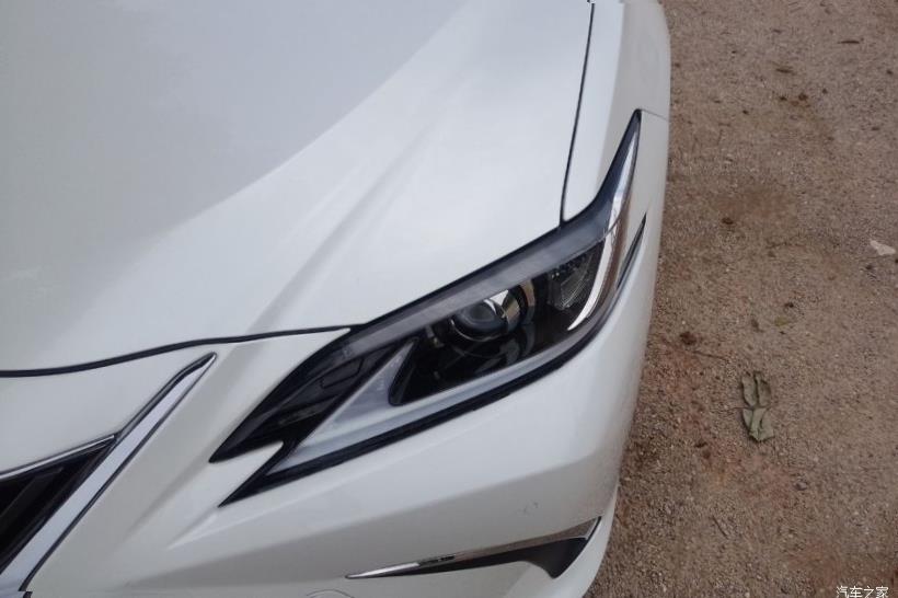 Lexus ES350 (XV70)