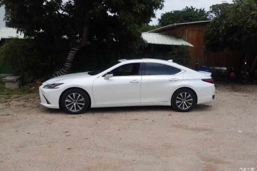 Lexus ES350 (XV70)