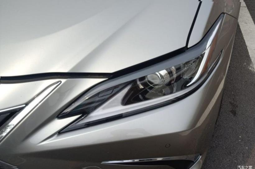 Lexus ES350 (XV70)