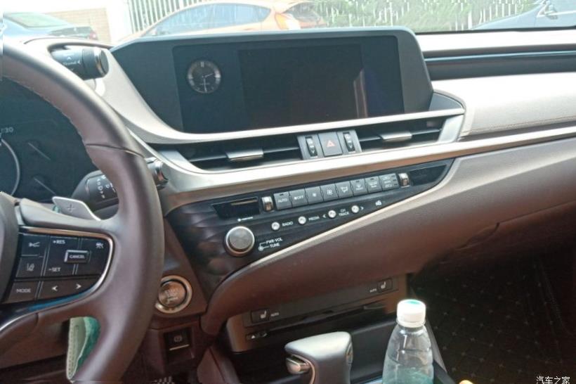Lexus ES350 (XV70)