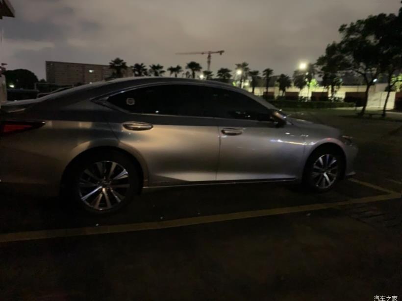 Lexus ES350 (XV70)