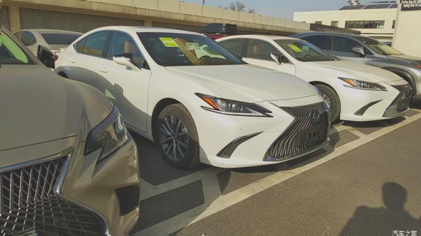 Lexus ES350 (XV70)