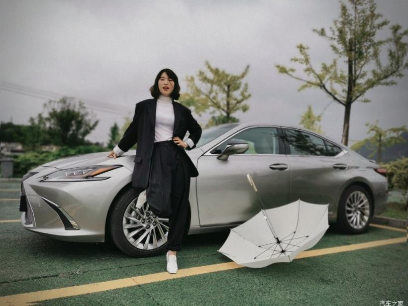 Lexus ES350 (XV70)