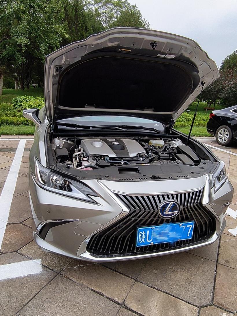 Lexus ES350 (XV70)