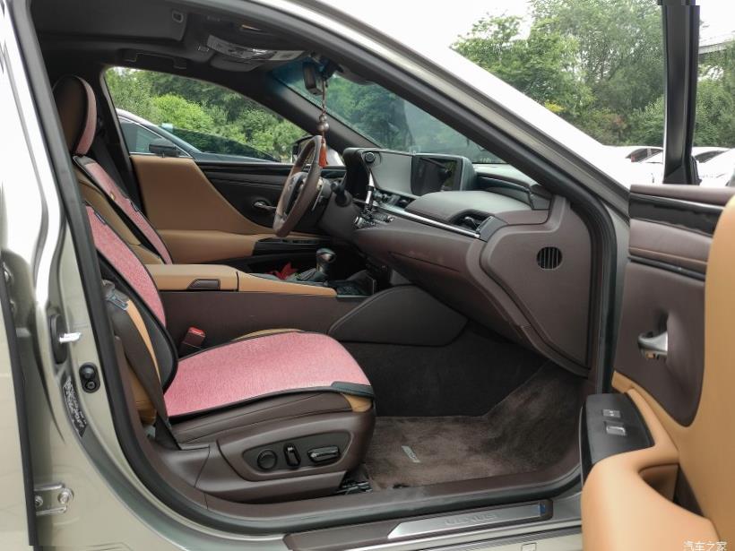 Lexus ES350 (XV70)