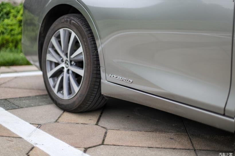 Lexus ES350 (XV70)