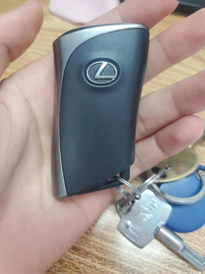 Lexus ES350 (XV70)