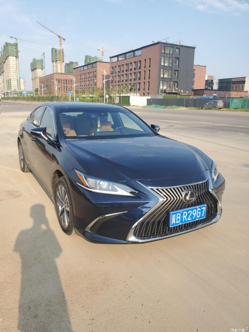 Lexus ES350 (XV70)