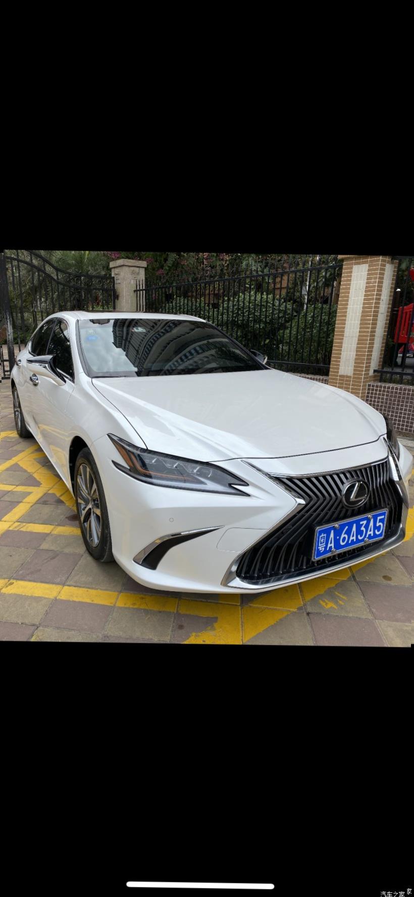 Lexus ES350 (XV70)