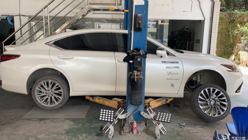 Lexus ES350 (XV70)