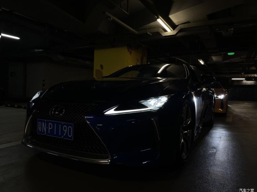 Lexus LC500 