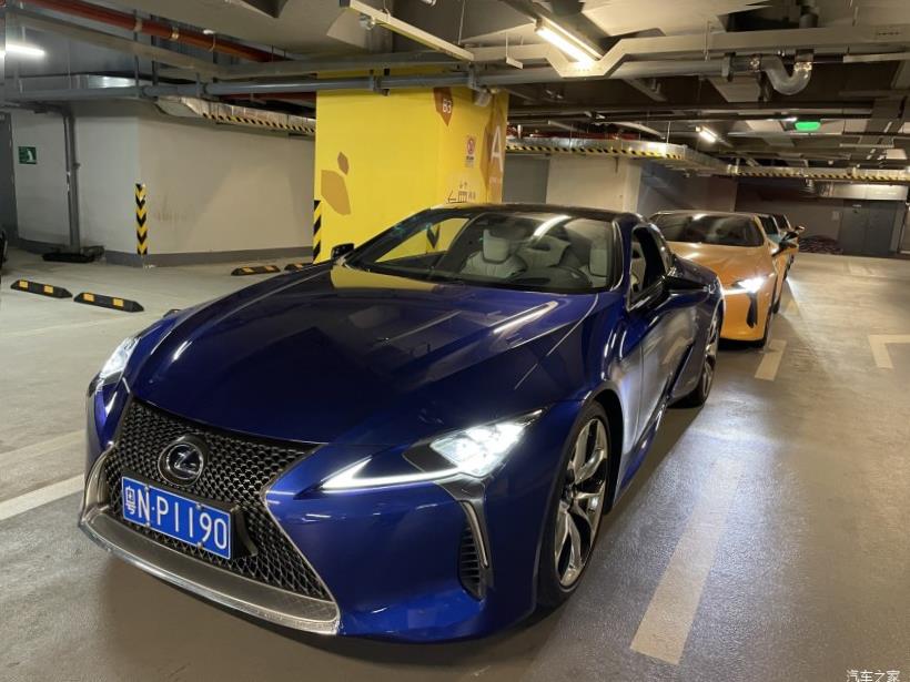 Lexus LC500 