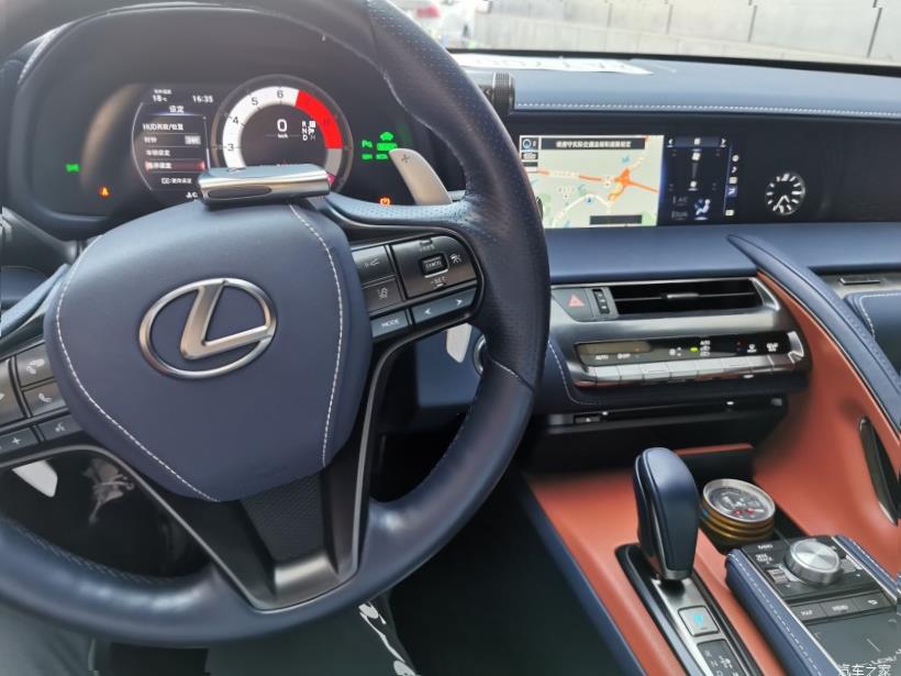 Lexus LC500 