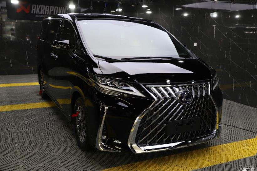 Lexus LM300h (H30)