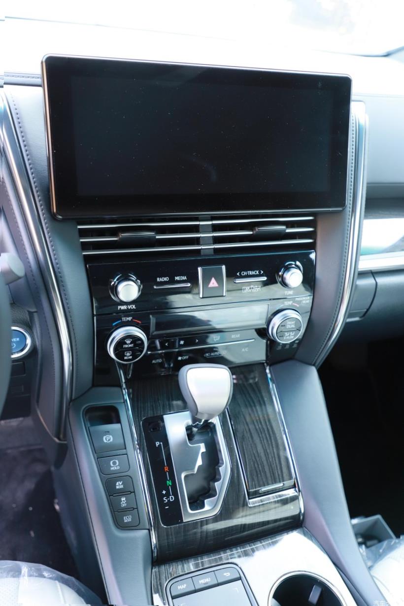 Lexus LM300h (H30)