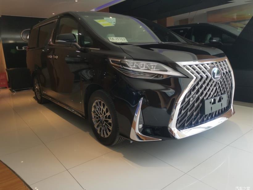 Lexus LM300h (H30)